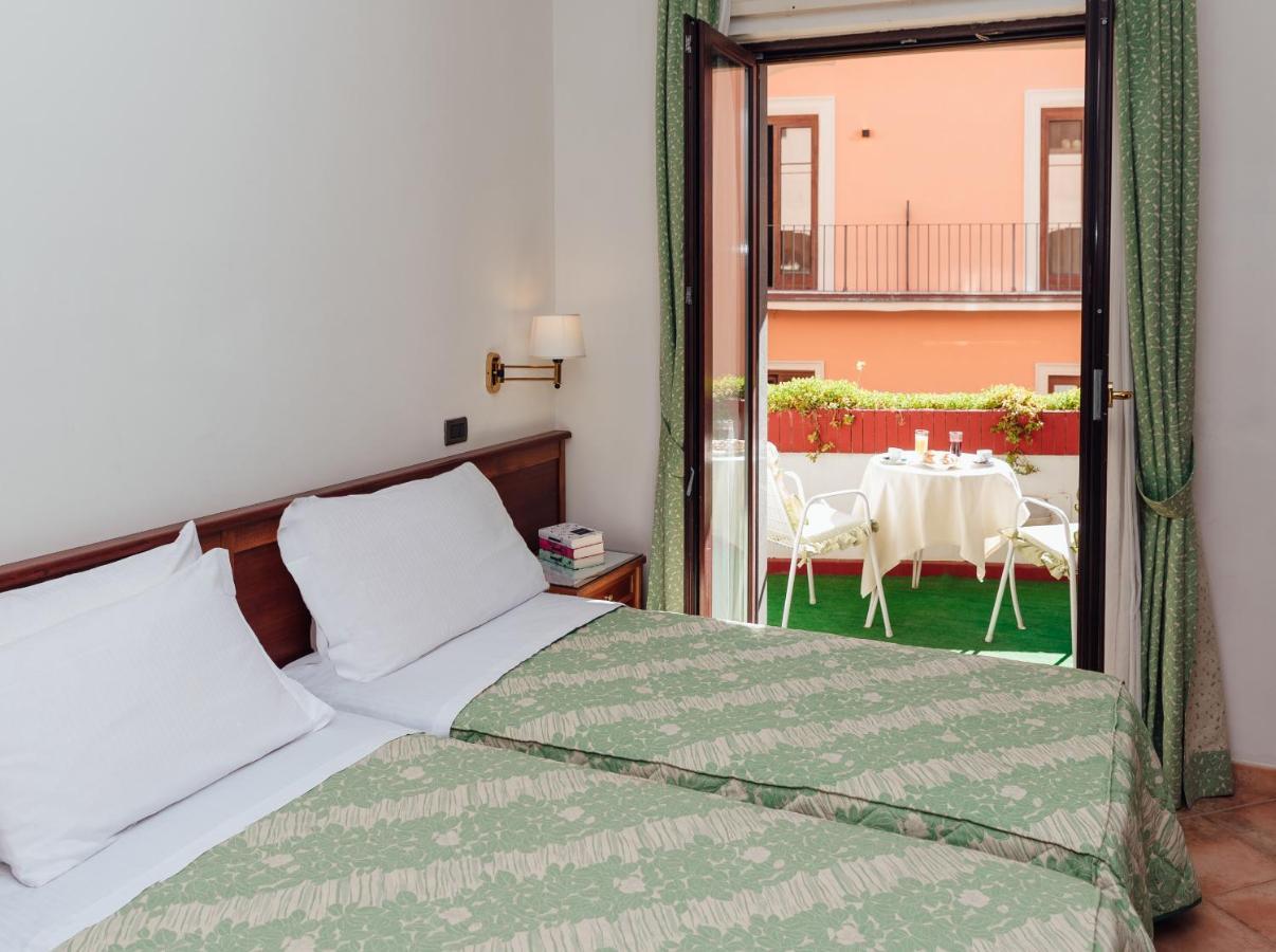 Hotel Montana SantʼAgata sui Due Golfi Kültér fotó