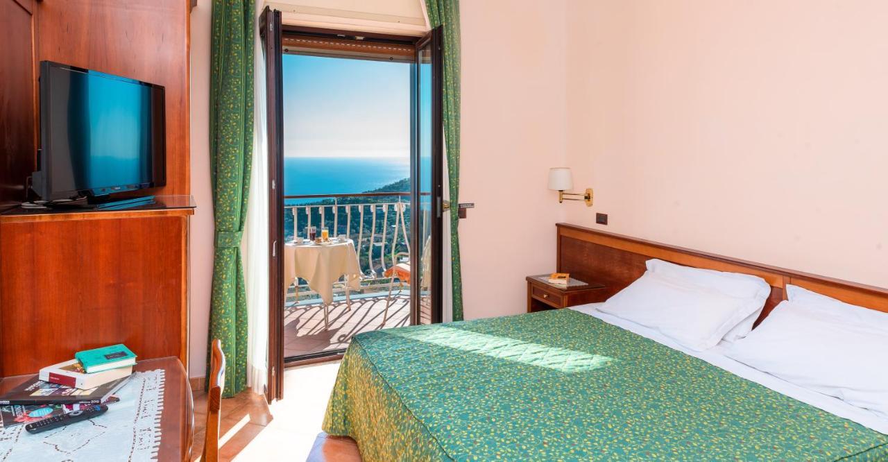 Hotel Montana SantʼAgata sui Due Golfi Kültér fotó