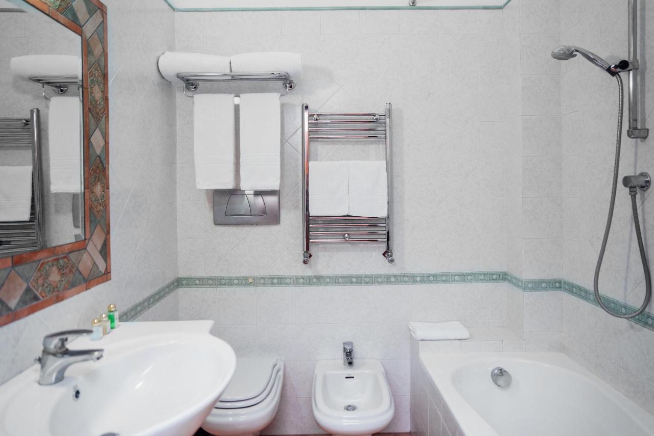 Hotel Montana SantʼAgata sui Due Golfi Kültér fotó